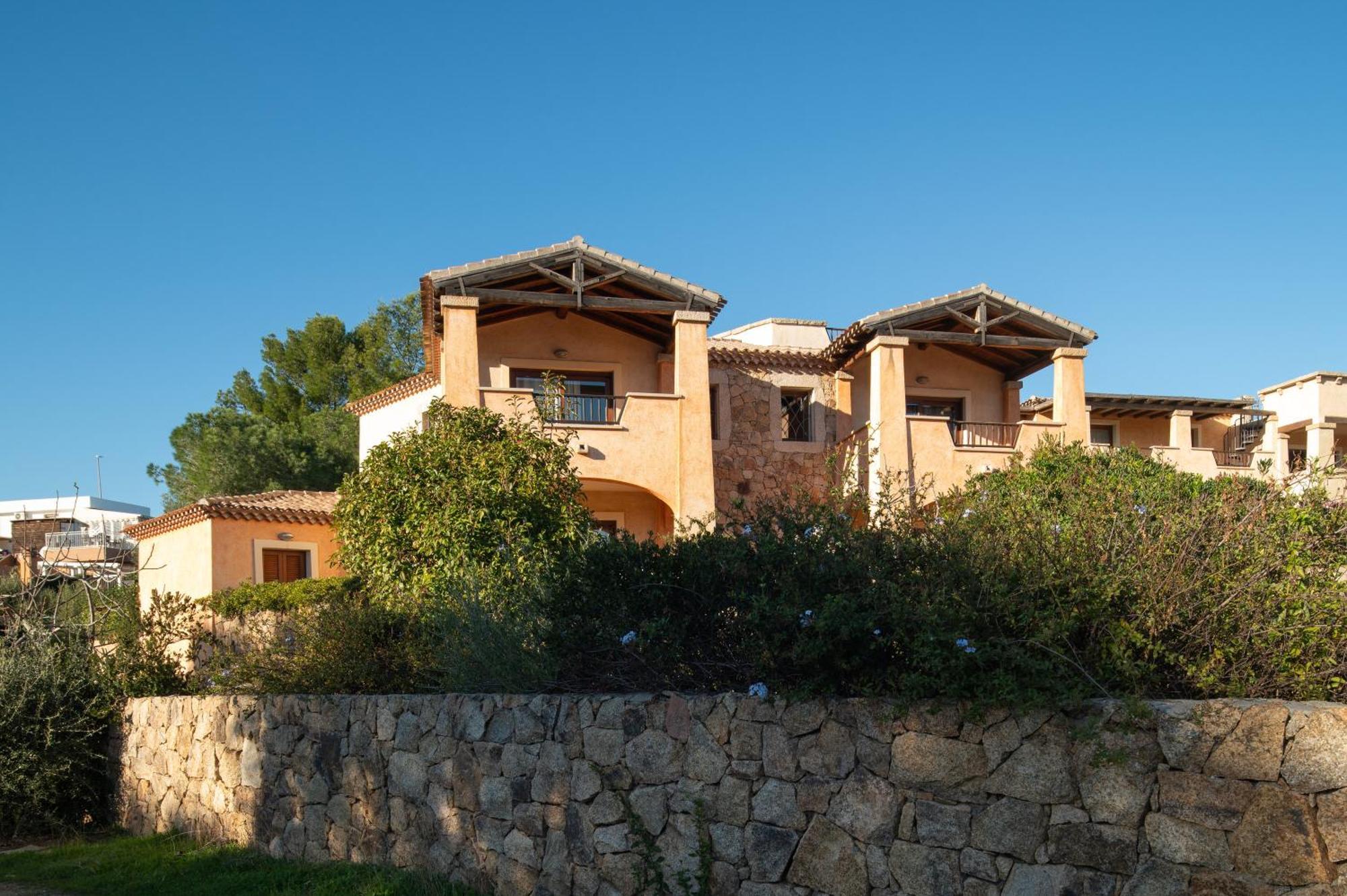 Villaggio Perlacea - Your House In Sardinia ゴルフォ・アランチ エクステリア 写真