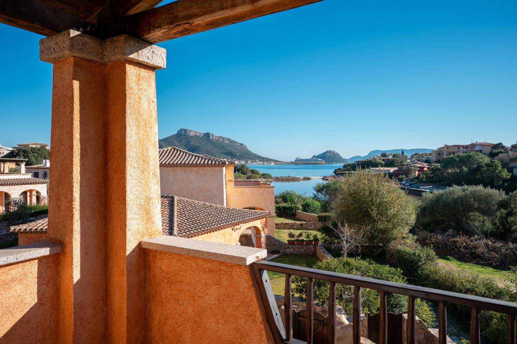 Villaggio Perlacea - Your House In Sardinia ゴルフォ・アランチ エクステリア 写真