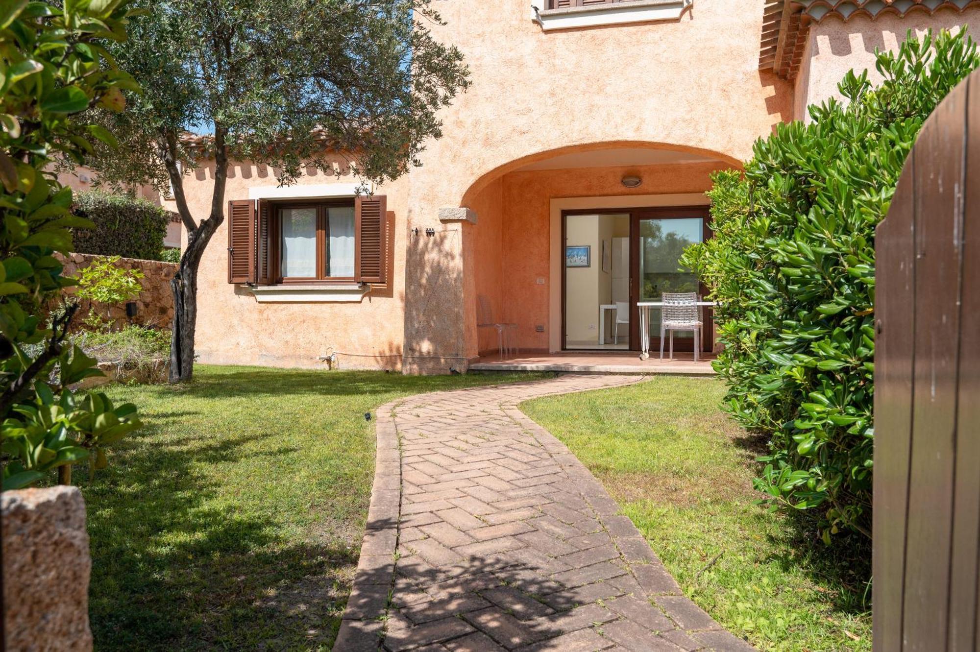 Villaggio Perlacea - Your House In Sardinia ゴルフォ・アランチ エクステリア 写真